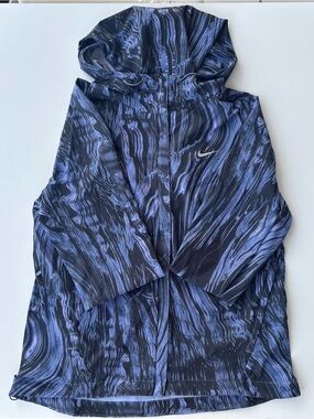 Nike NWT Swift UV Repel Hooded Running Jacket S